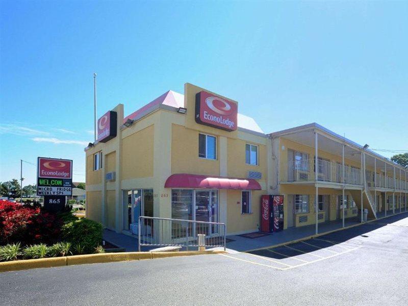 Econo Lodge At Military Circle Norfolk Ngoại thất bức ảnh
