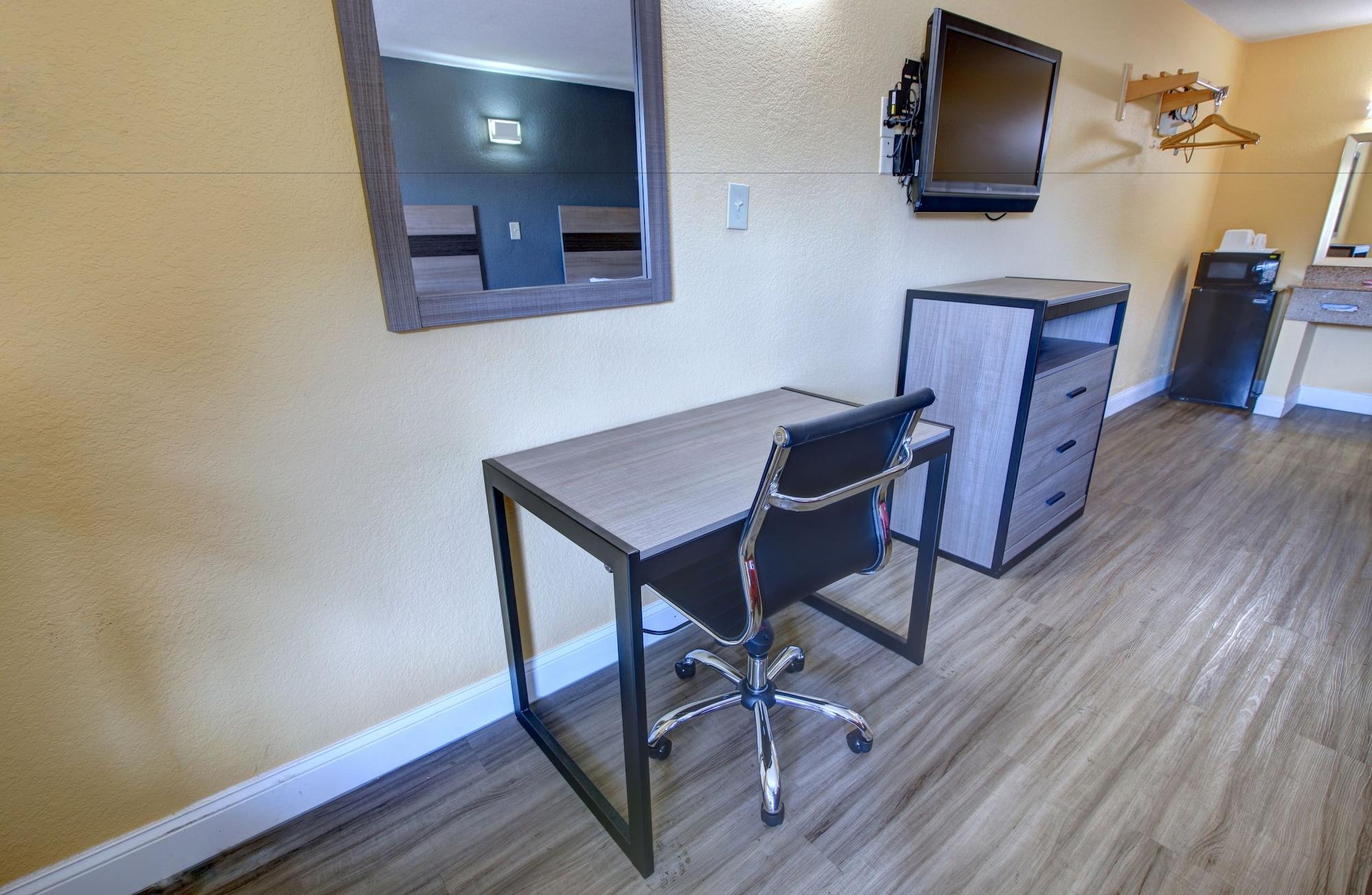 Econo Lodge At Military Circle Norfolk Ngoại thất bức ảnh