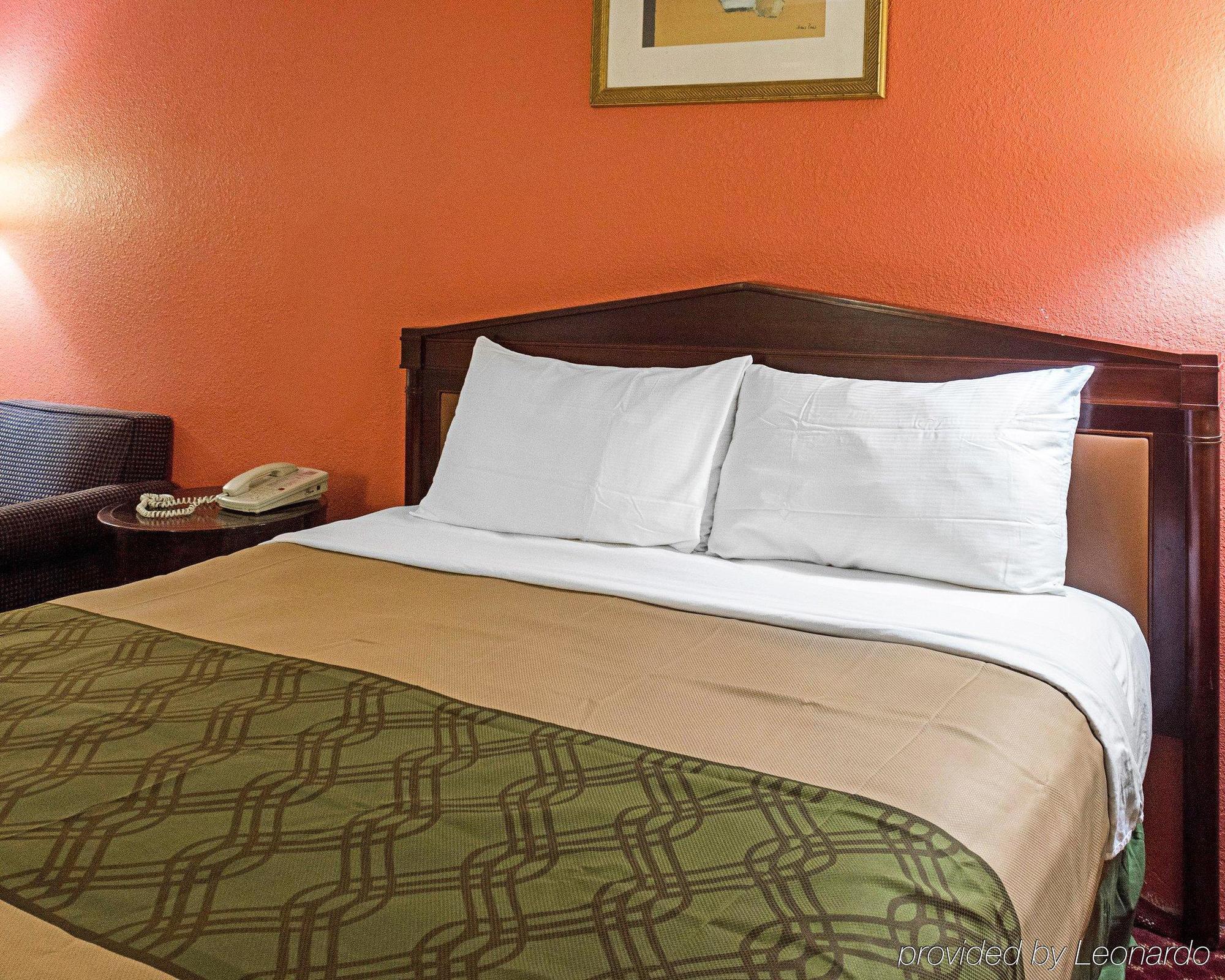 Econo Lodge At Military Circle Norfolk Ngoại thất bức ảnh