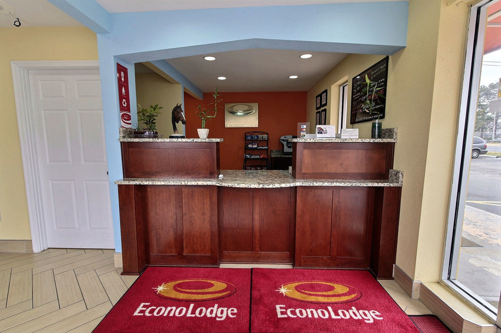 Econo Lodge At Military Circle Norfolk Ngoại thất bức ảnh