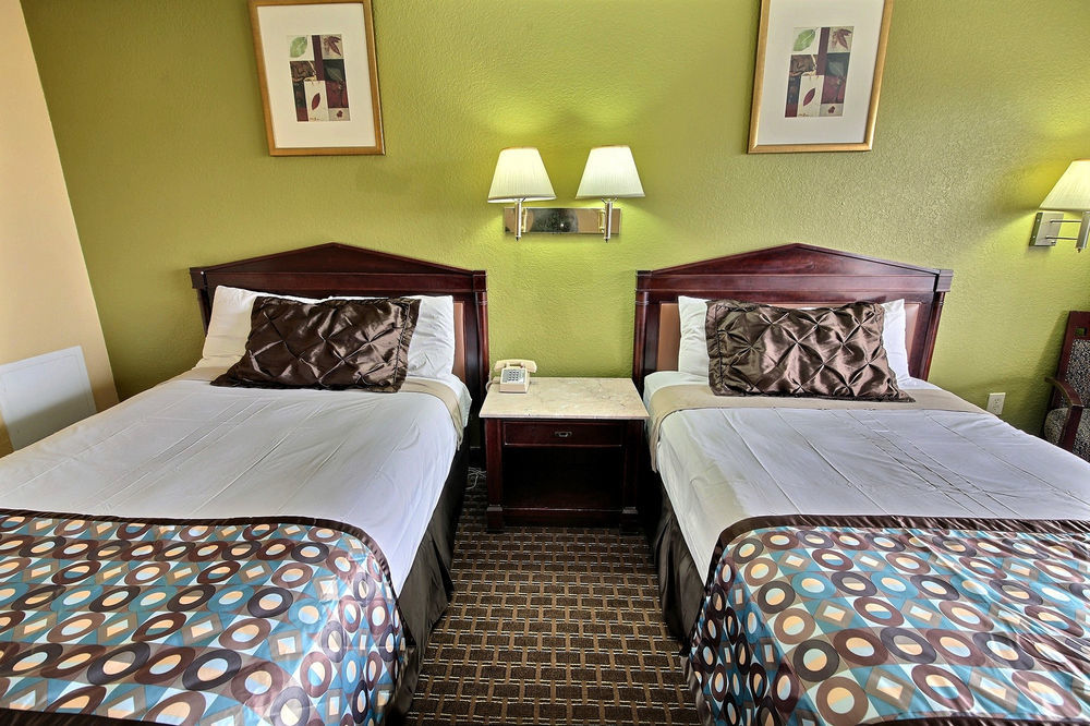 Econo Lodge At Military Circle Norfolk Ngoại thất bức ảnh